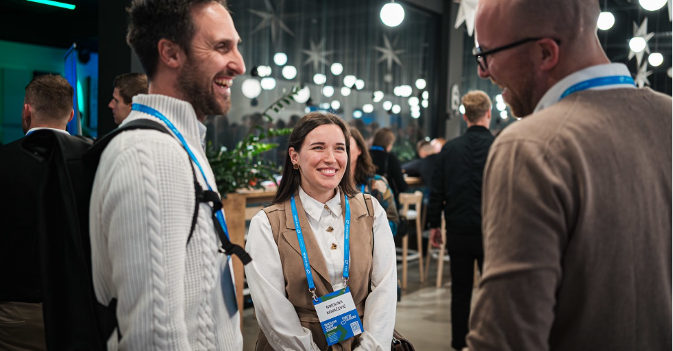 Forum 100 % Start:up 2025: 10 milijonov evrov novega kapitala, P2 2026 in AI kot nova realnost podjetništva