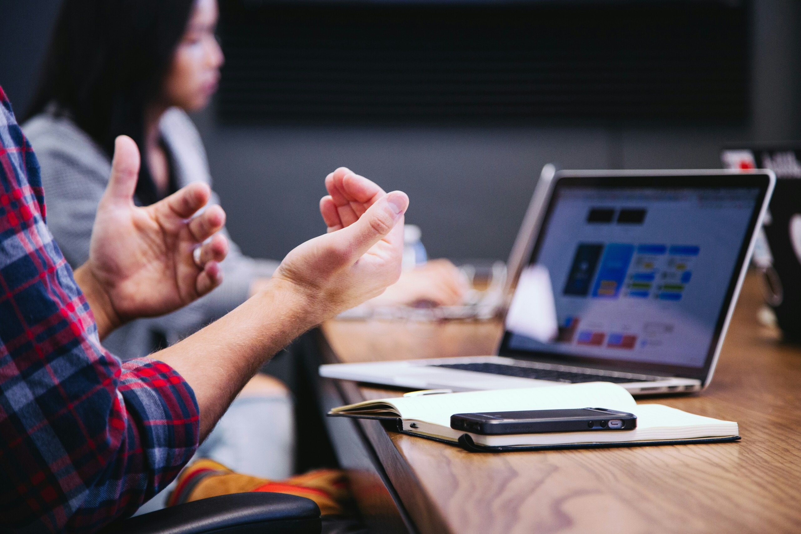 Headway 5QgIuuBxKwM Unsplash STARTUP CHALLENGE: Prodaja raste! Pa z njo raste tudi tvoj biznis?